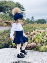 Load image into Gallery viewer, Wool beret with Pom Pom
